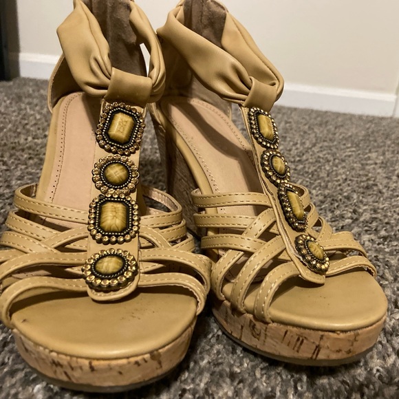 Jewel Wedge heels - Picture 1 of 5